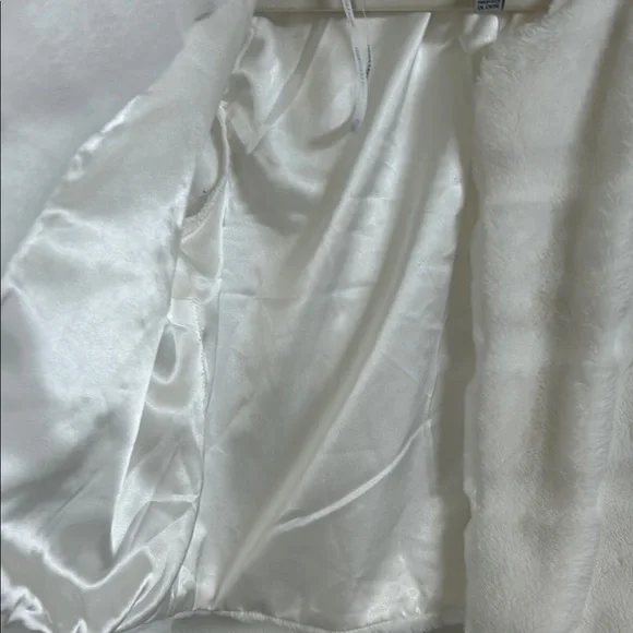 Nina Leonard Ivory Faux Fur Jacket - Picture 3 of 9